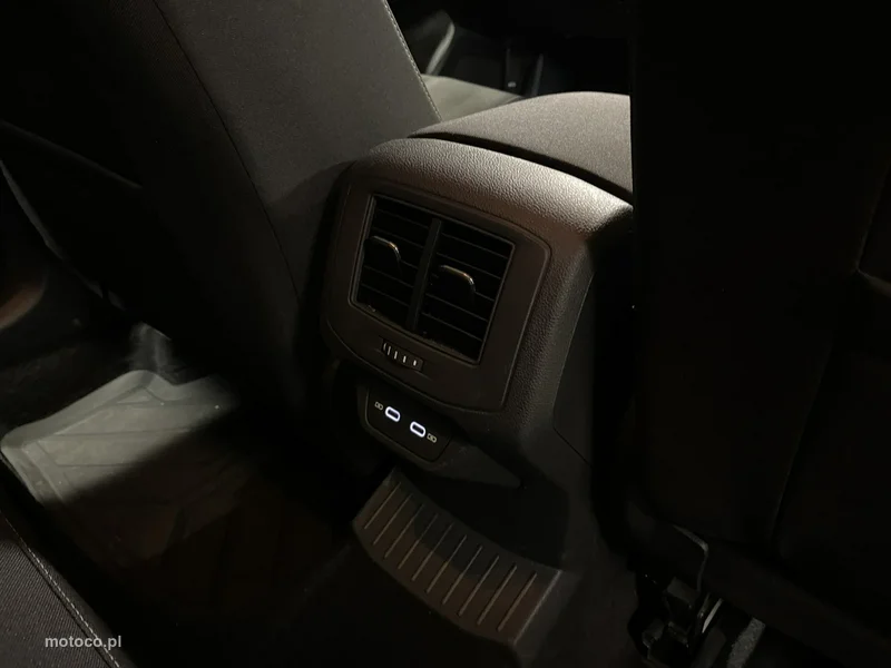 Volkswagen T-Roc A1 16