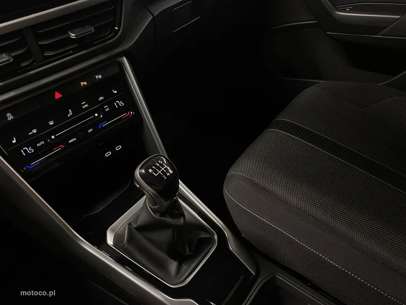 Volkswagen T-Roc A1 36