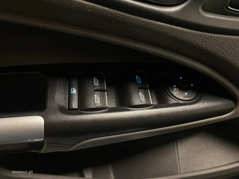 Ford Grand Tourneo Connect 38