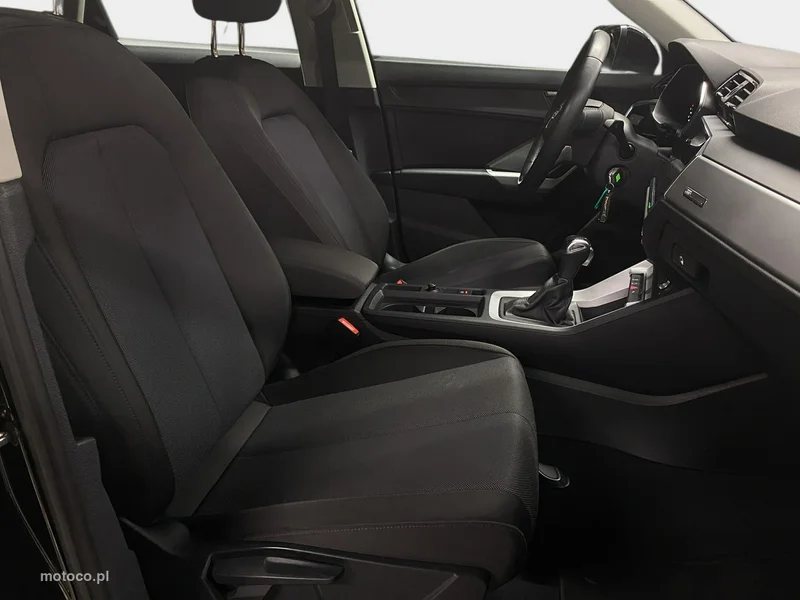 Audi Q3 F3 12