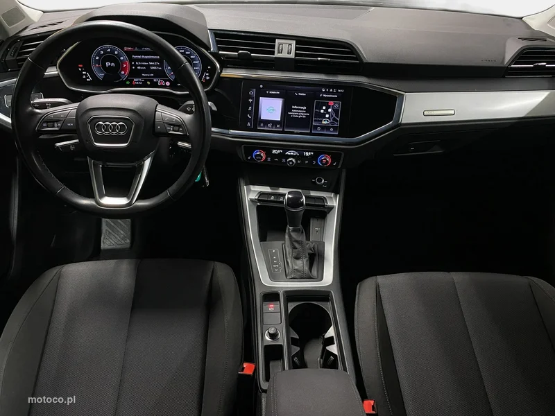 Audi Q3 F3 19