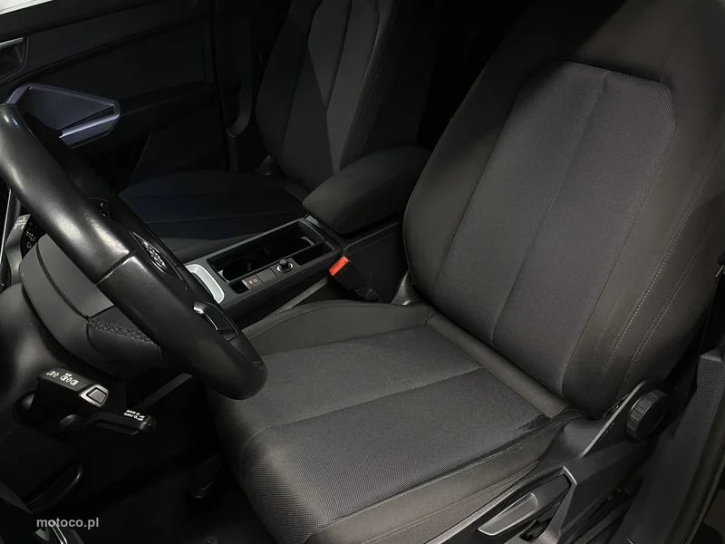Audi Q3 F3 30