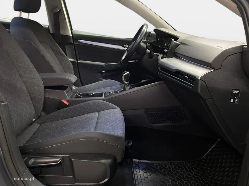Volkswagen Golf VIII 12