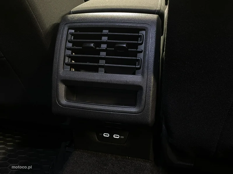 Volkswagen Golf VIII 16