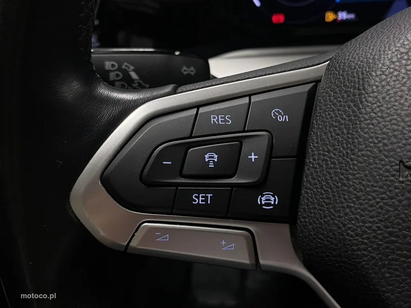 Volkswagen Golf VIII 21