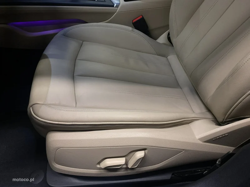 Audi A4 B9 13