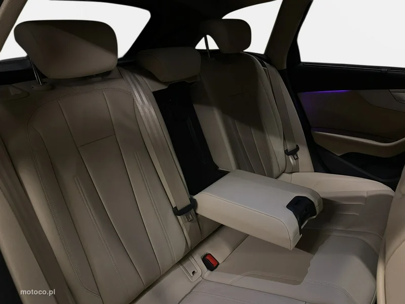 Audi A4 B9 15