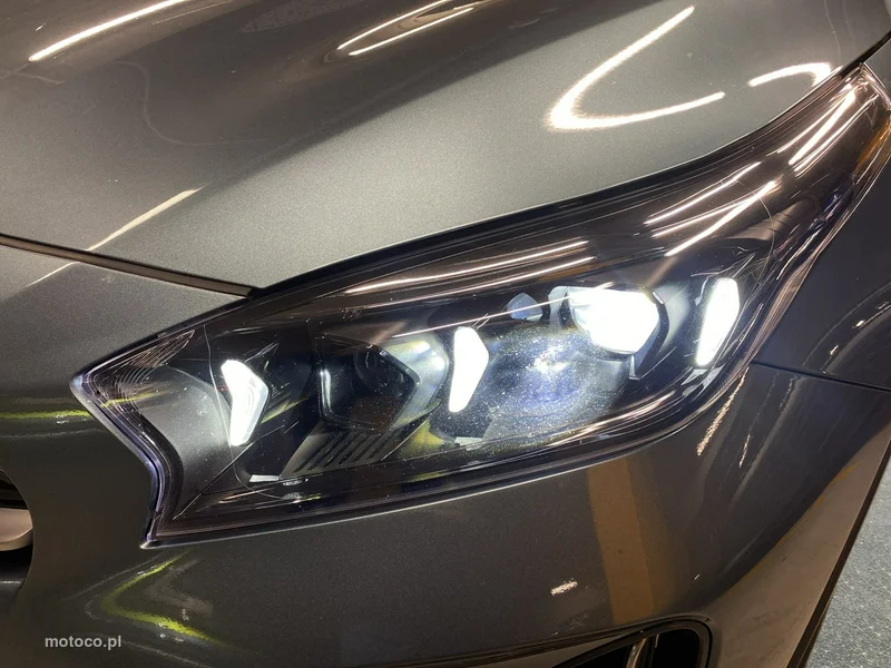 Kia XCeed 9