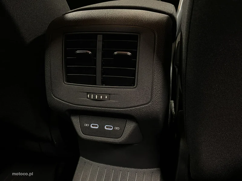 Volkswagen T-Roc A1 17