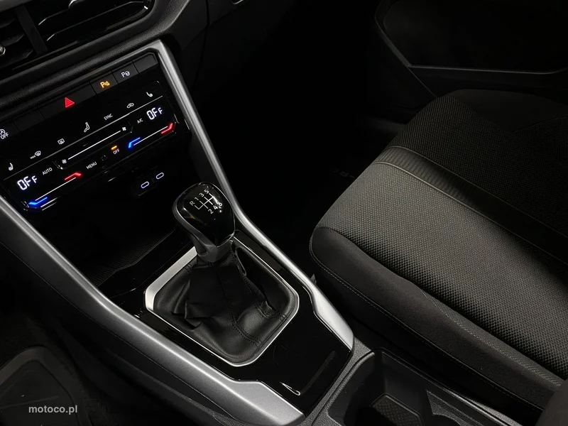 Volkswagen T-Roc A1 30