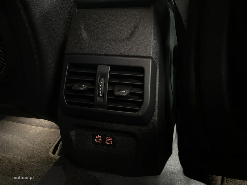 BMW Seria 2 G42 220 17
