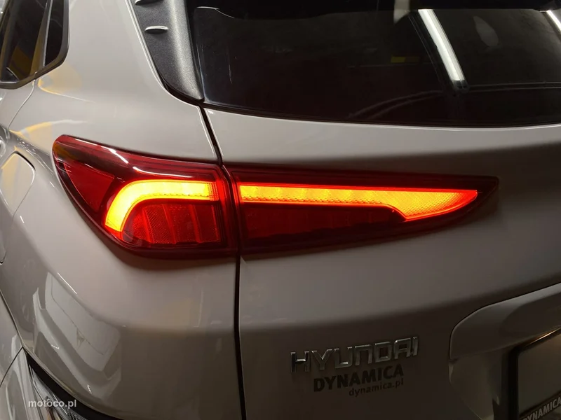 Hyundai KONA 11