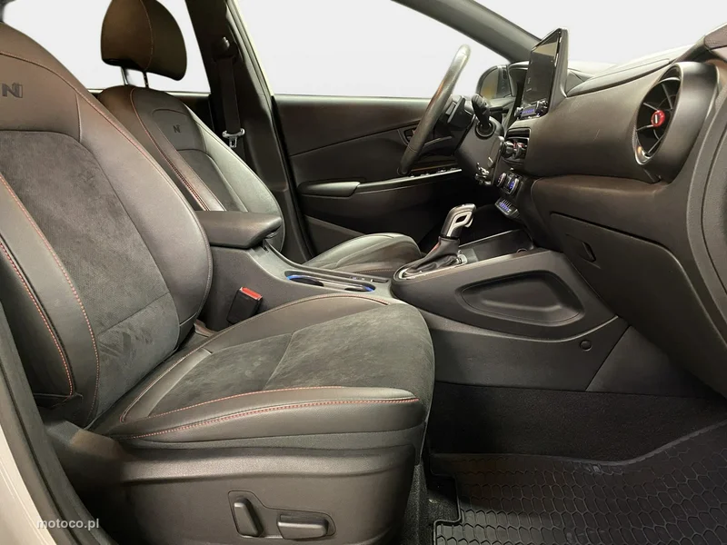 Hyundai KONA 13