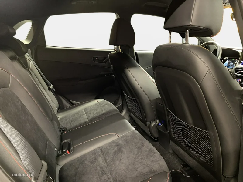 Hyundai KONA 16