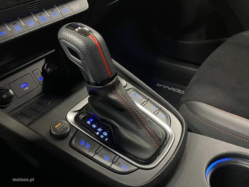 Hyundai KONA 36