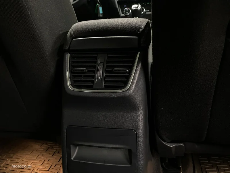 Skoda Octavia III 16