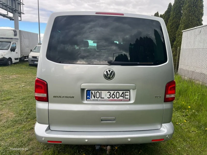 Volkswagen Multivan 13