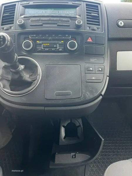 Volkswagen Multivan 14