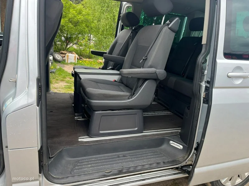 Volkswagen Multivan 19