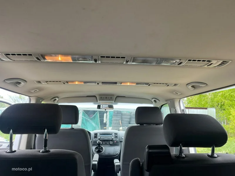 Volkswagen Multivan 21