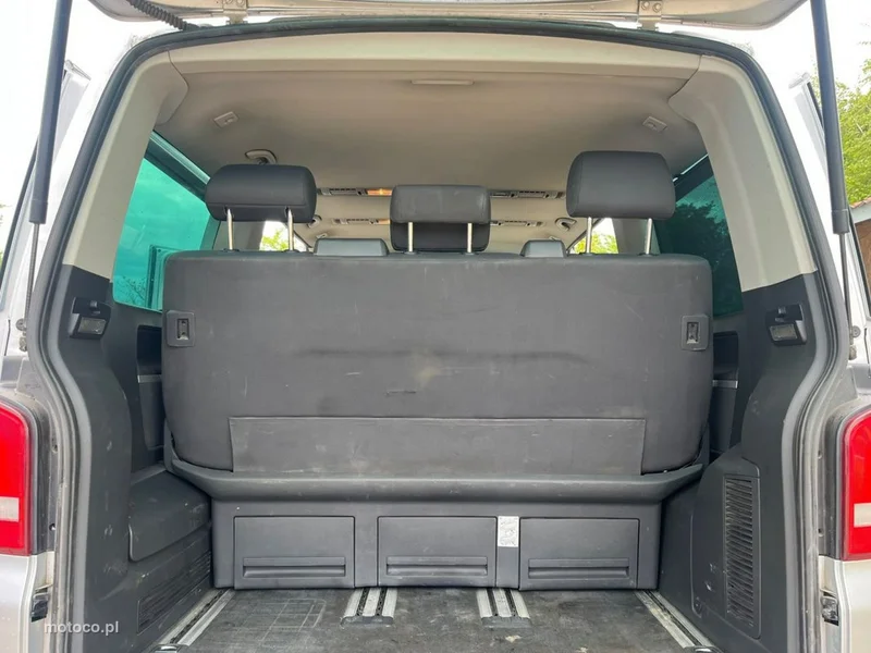 Volkswagen Multivan 22