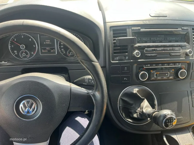 Volkswagen Multivan 27