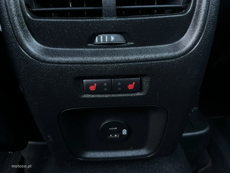 Ford Kuga III 33
