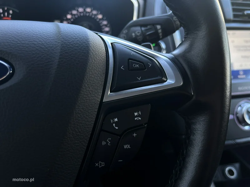 Ford Mondeo V 23