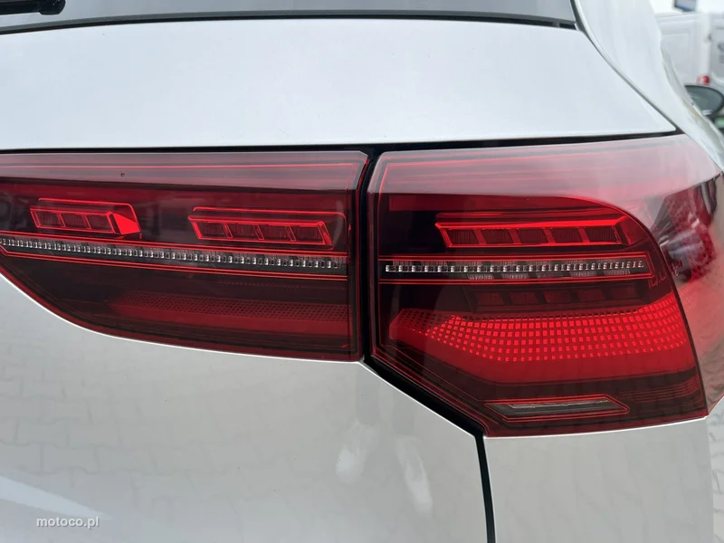 Volkswagen Golf VIII 12