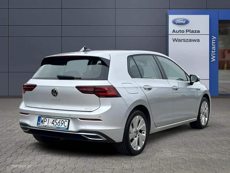 Volkswagen Golf VIII 5