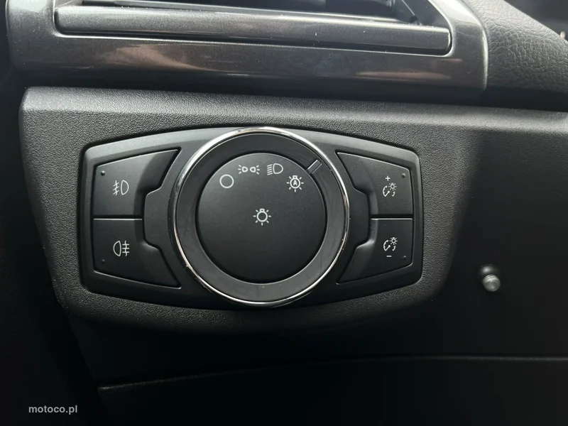 Ford Mondeo V 16