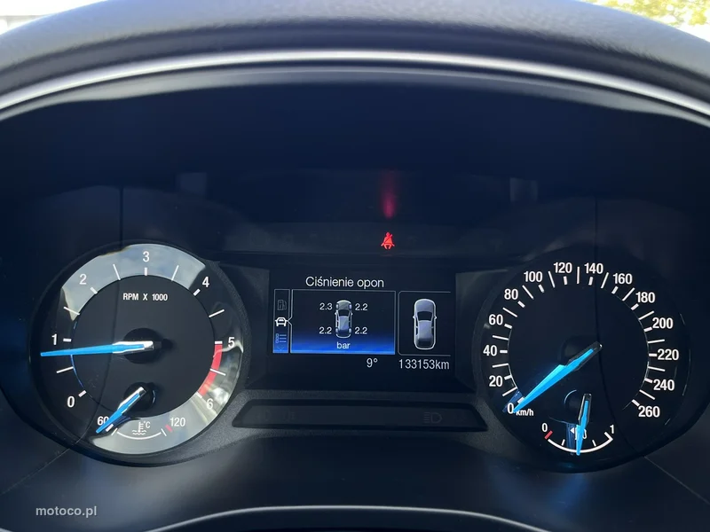 Ford Mondeo V 19