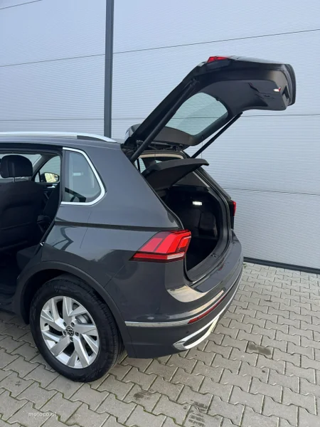 Volkswagen Tiguan AD 13