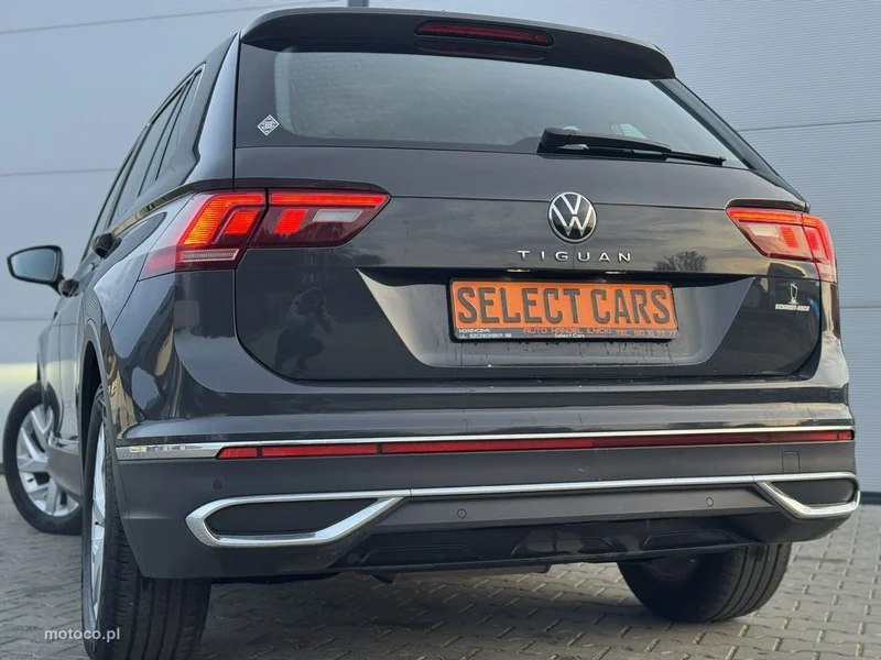Volkswagen Tiguan AD 15