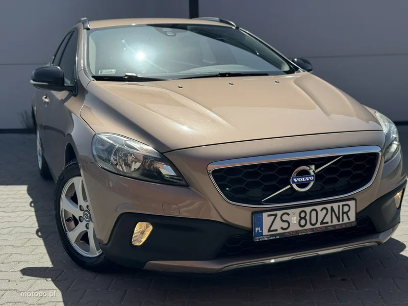 Volvo V40 Cross Country 2