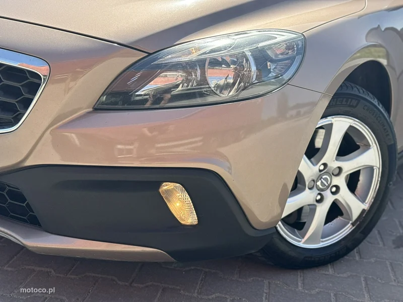 Volvo V40 Cross Country 11