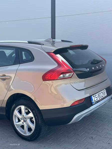Volvo V40 Cross Country 13