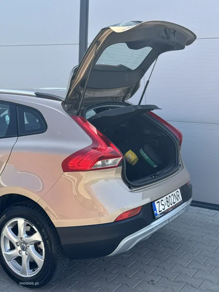 Volvo V40 Cross Country 14
