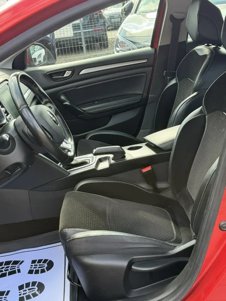 Renault Megane IV 18
