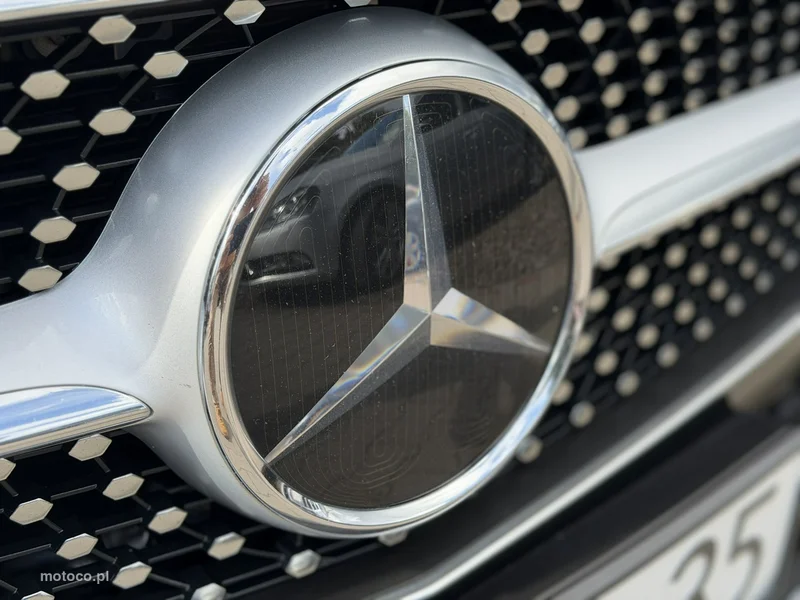 Mercedes-Benz Klasa E W213 E 220 4