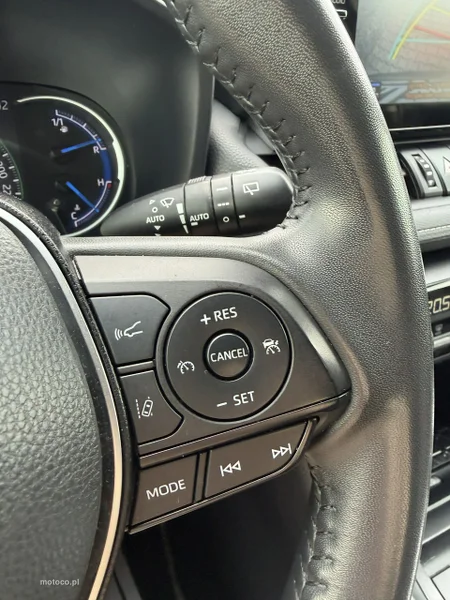 Toyota RAV 4 XA50 11