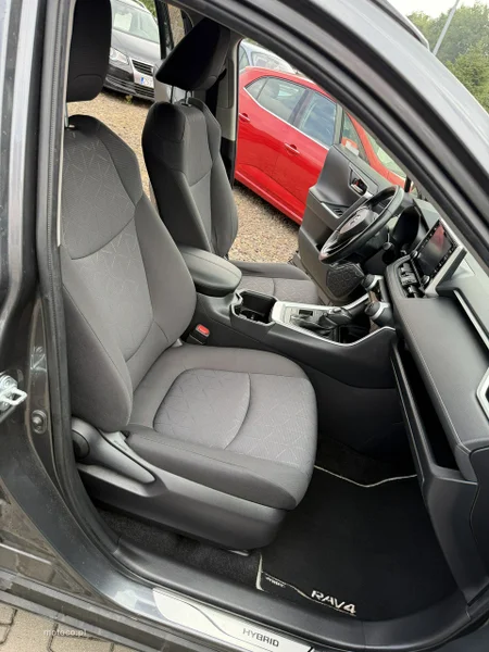 Toyota RAV 4 XA50 14