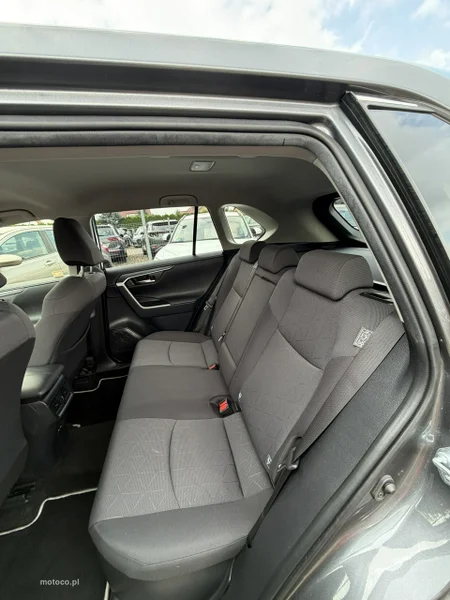 Toyota RAV 4 XA50 17