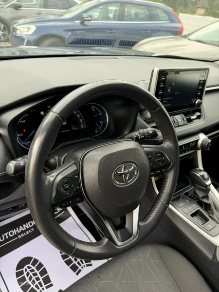 Toyota RAV 4 XA50 23