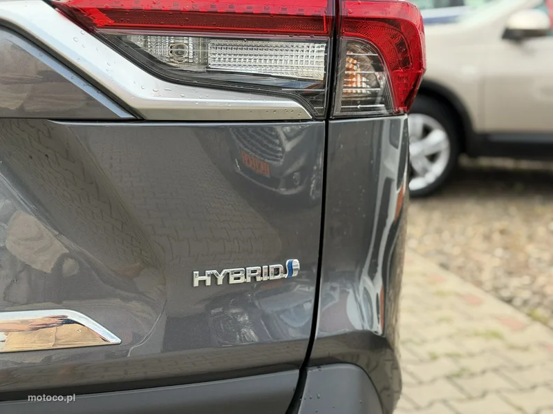 Toyota RAV 4 XA50 10