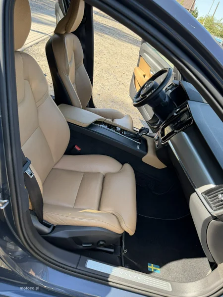 Volvo S90 13