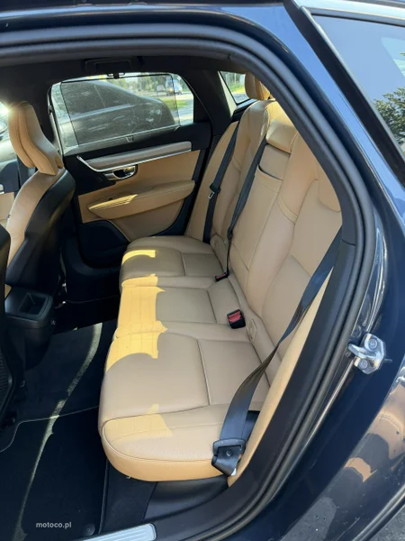Volvo S90 16