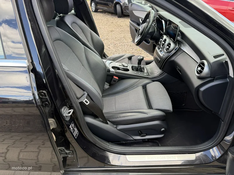 Mercedes-Benz Klasa C W205 C 180 11