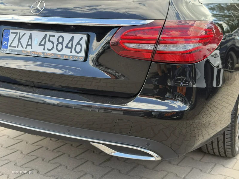Mercedes-Benz Klasa C W205 C 180 9