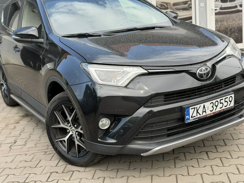 Toyota RAV 4 XA40 2